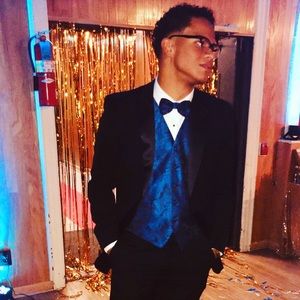 Meet your Posher, Isaac